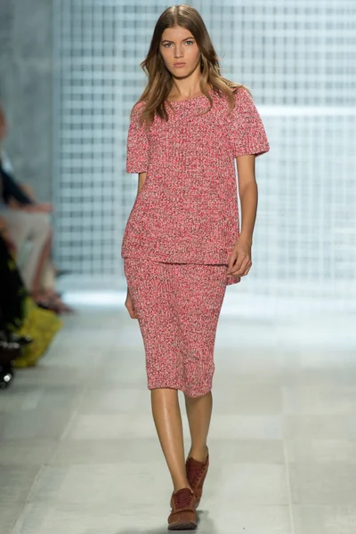 Look 32